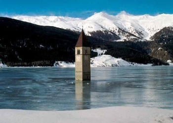 graun reschenpass vinschgau südtirol im winter